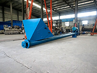 螺旋輸送機(jī)的輸送結(jié)構(gòu)為：螺旋機(jī)殼，螺旋軸，螺旋葉片，螺旋電機(jī)等多個(gè)部件的使用。